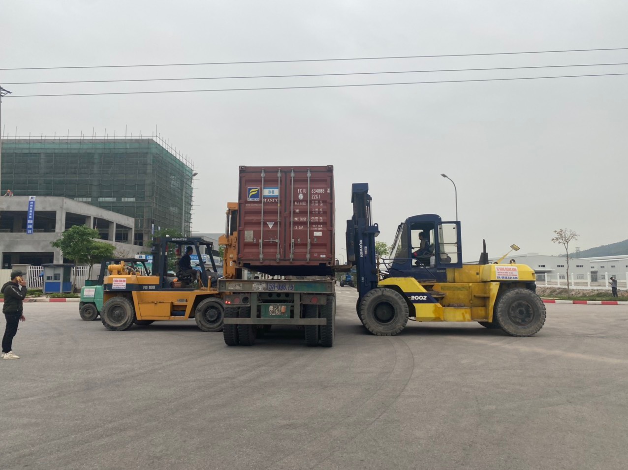 Cho thuê xe nâng tại khu công nghiệp Amata Quảng Ninh