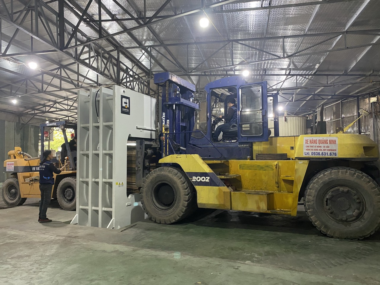 Cho thuê xe nâng hàng, xe nâng người tại khu công nghiệp AMATA – Quảng Ninh