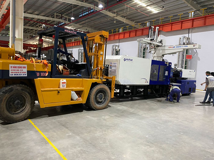 Dịch vụ nâng hạ, di chuyển, lắp đặt máy móc và hàng hóa tại Quảng Ninh.