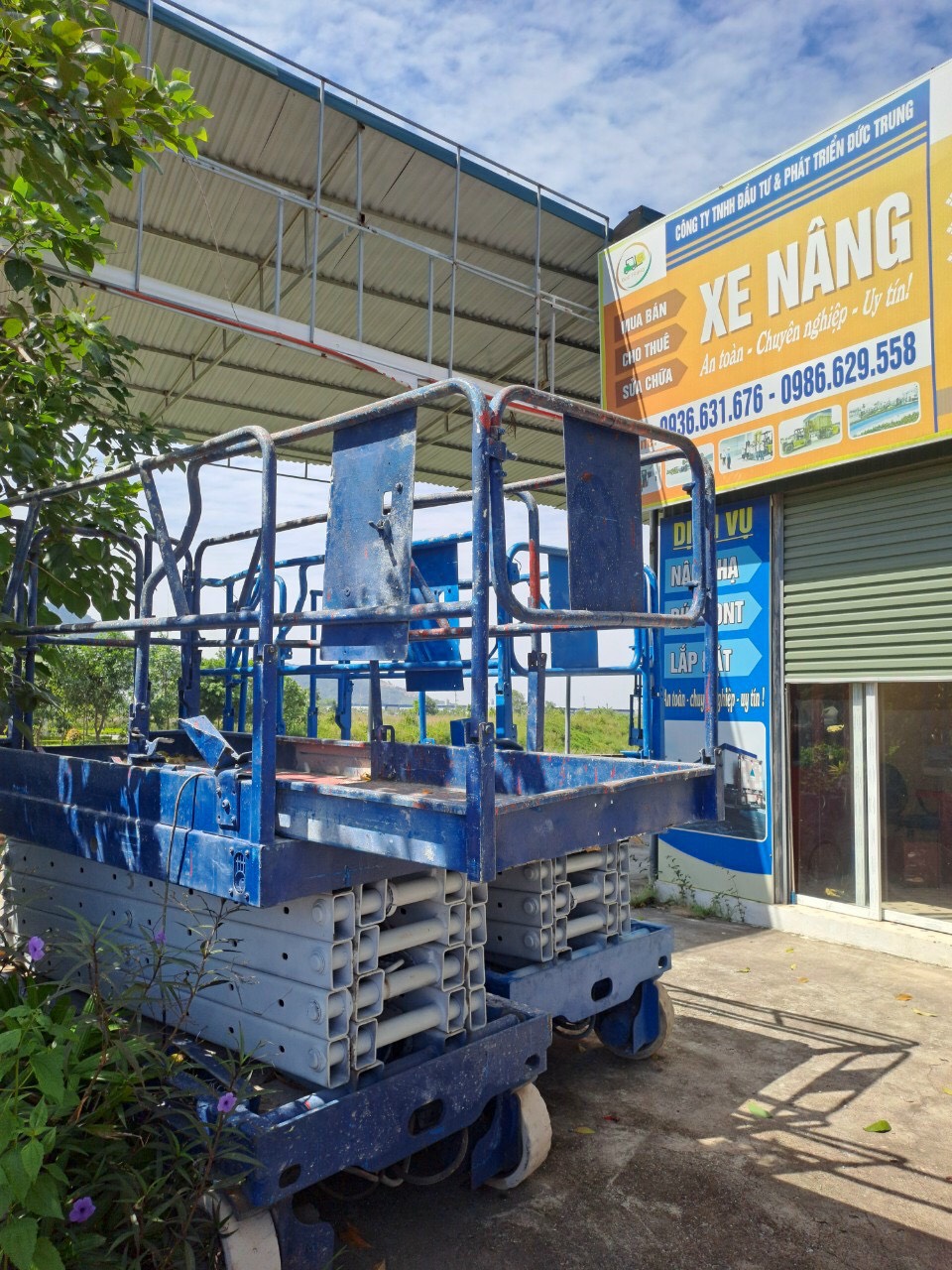 Cho thuê xe nâng người tự hành Boom lift tại Hạ Long