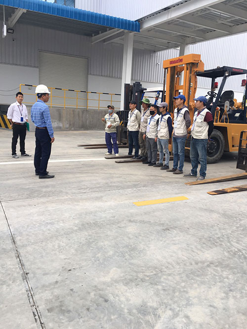 Dịch vụ cho thuê xe tại các khu công nghiệp ở Quảng Ninh