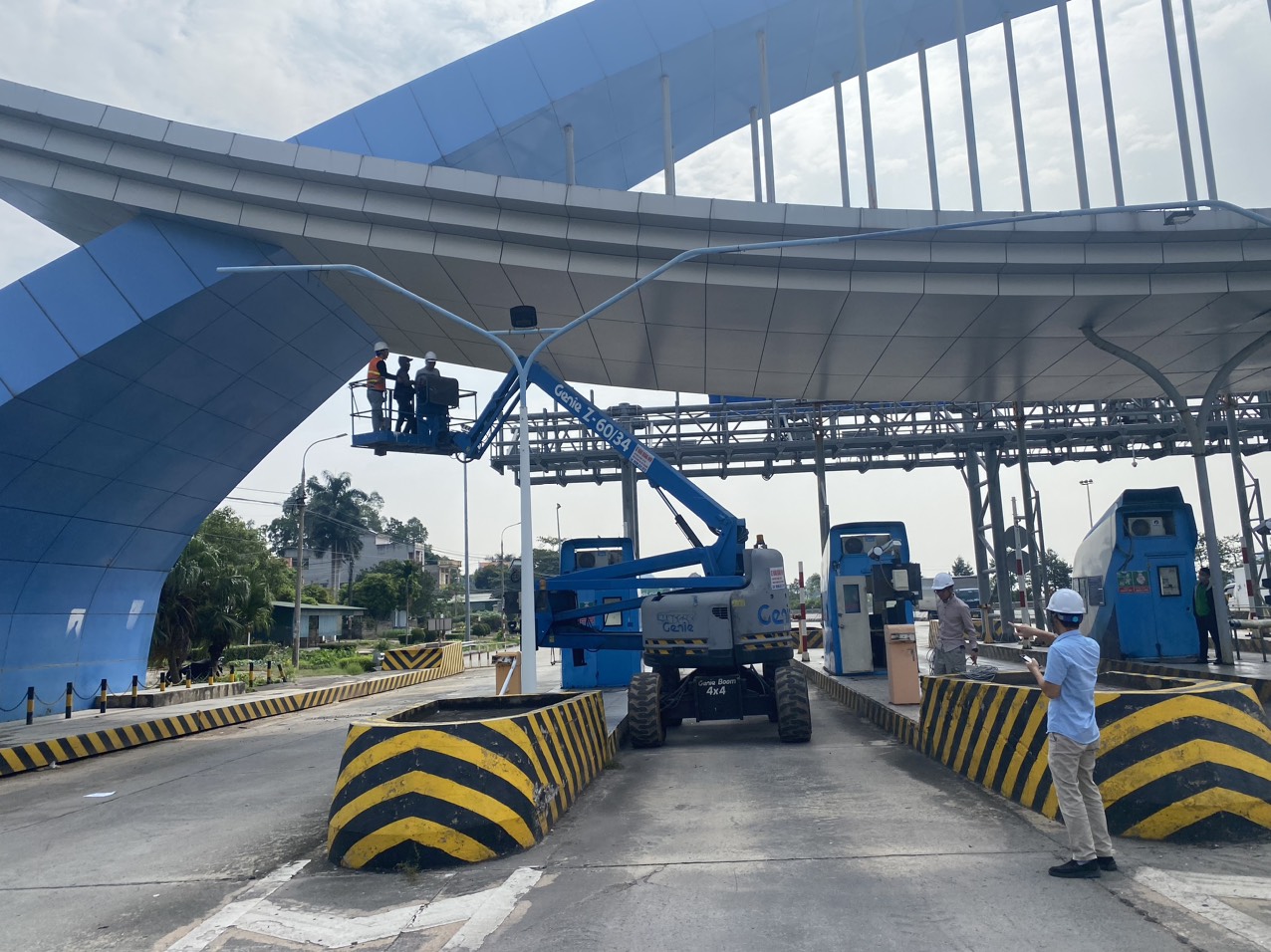 Cho thuê xe Boomlift tại Hạ Long, Quảng Ninh